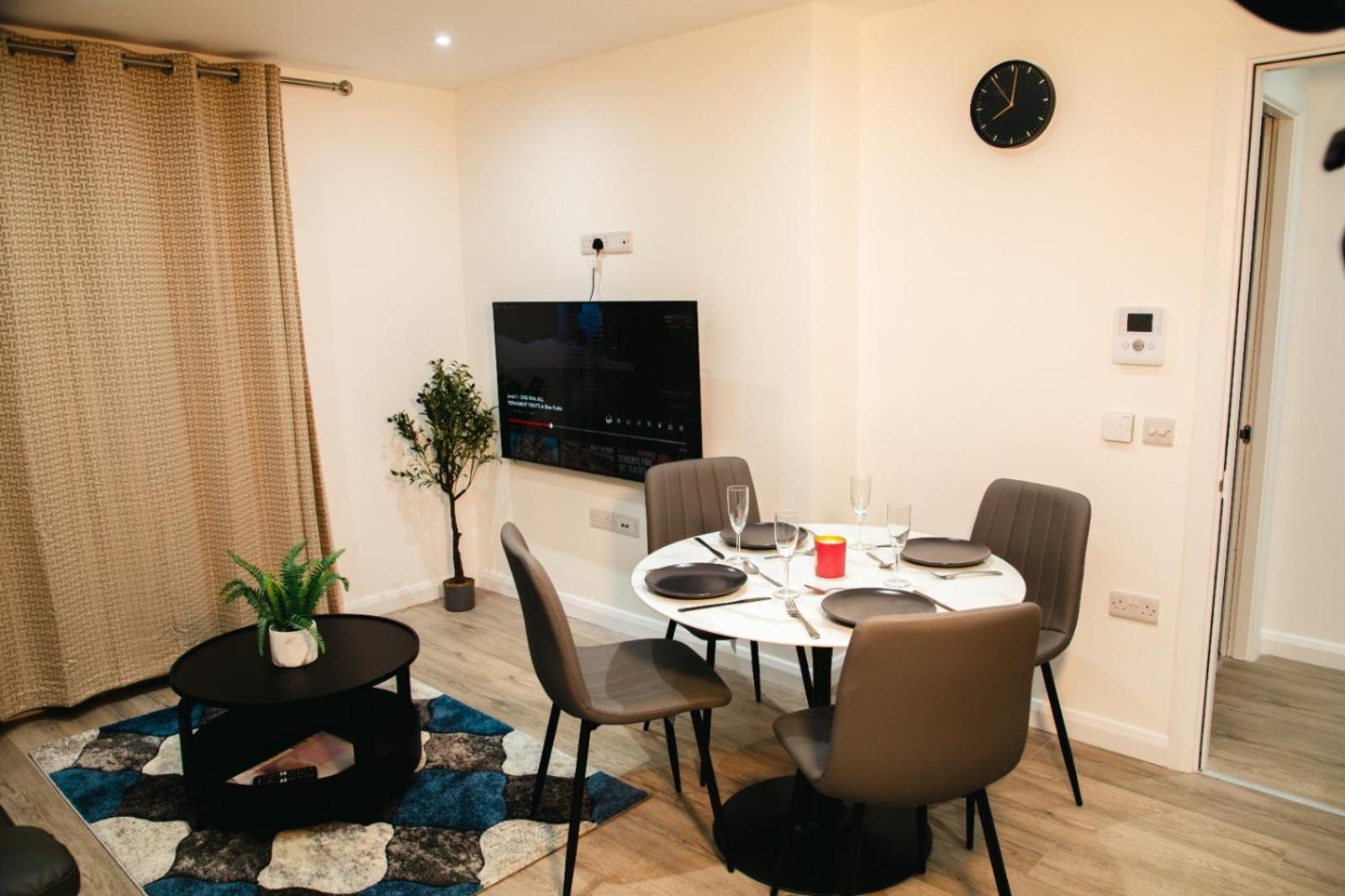 Apartment Centre Luxury